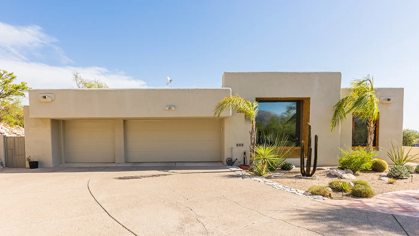 LuxeStucco and Paint craftsmanship in Las Cruces